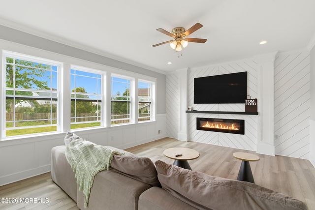 681 Lake Barnegat Drive N, Lanoka Harbor, NJ 08734