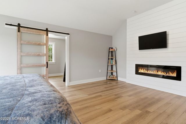 681 Lake Barnegat Drive N, Lanoka Harbor, NJ 08734