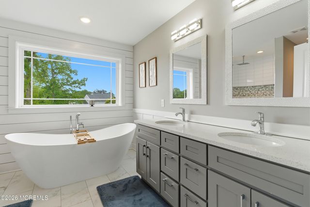 681 Lake Barnegat Drive N, Lanoka Harbor, NJ 08734