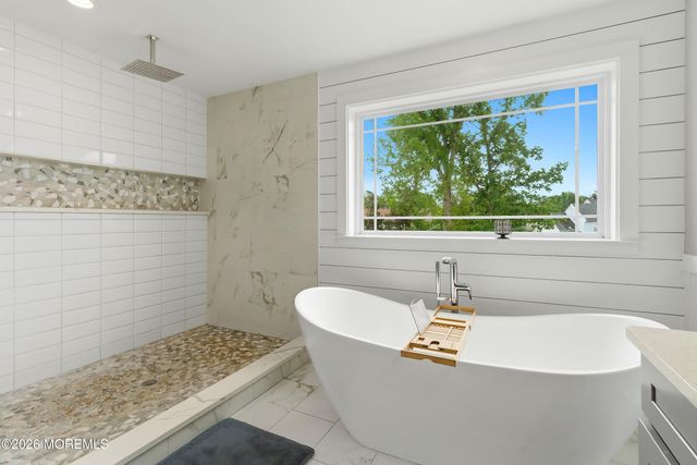 681 Lake Barnegat Drive N, Lanoka Harbor, NJ 08734