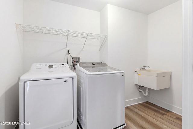 681 Lake Barnegat Drive N, Lanoka Harbor, NJ 08734