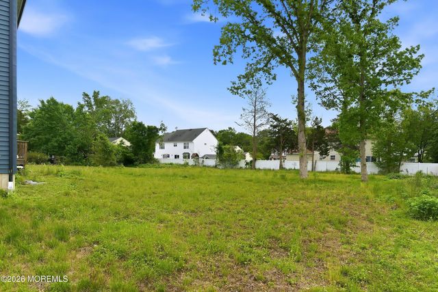 681 Lake Barnegat Drive N, Lanoka Harbor, NJ 08734