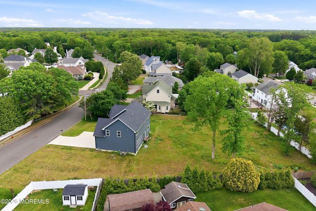 681 Lake Barnegat Drive N, Lanoka Harbor, NJ 08734