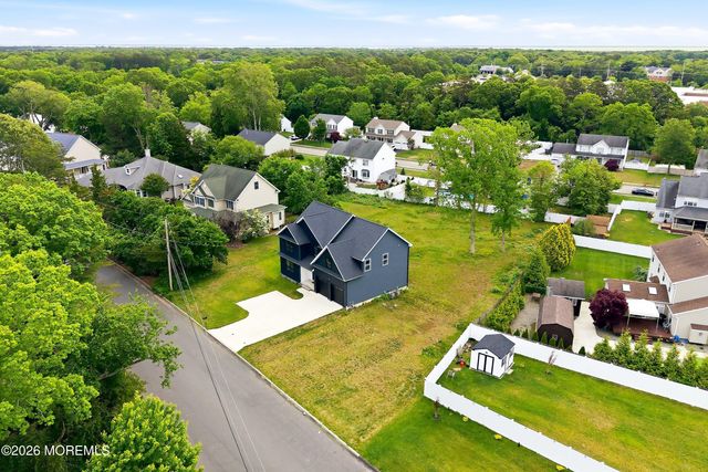681 Lake Barnegat Drive N, Lanoka Harbor, NJ 08734