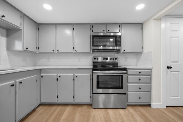 3500 S 4th Street, Waco, TX 76706