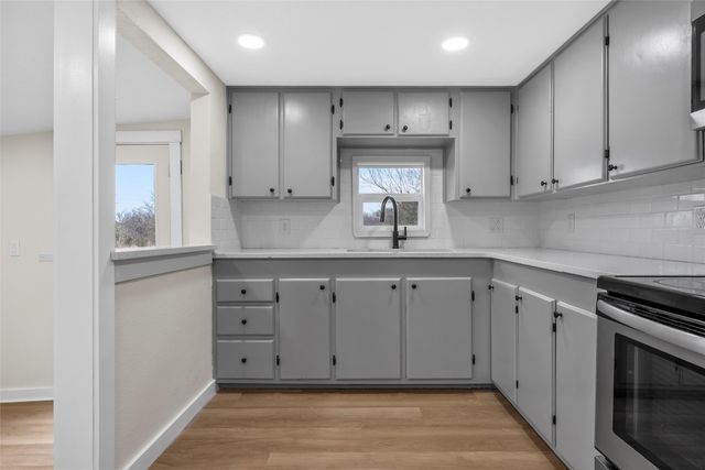 3500 S 4th Street, Waco, TX 76706