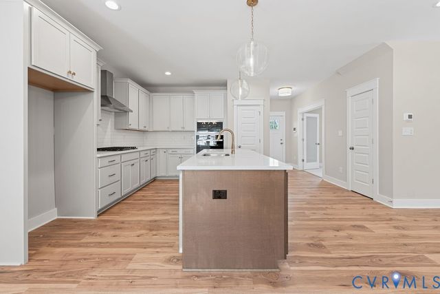 8590 Leanne Ln, Mechanicsville, VA 23116