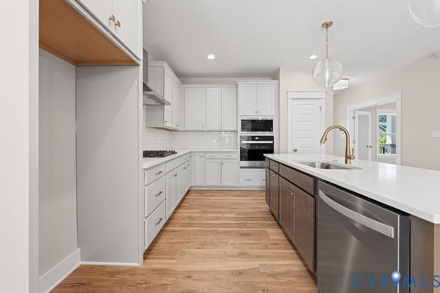 8590 Leanne Ln, Mechanicsville, VA 23116