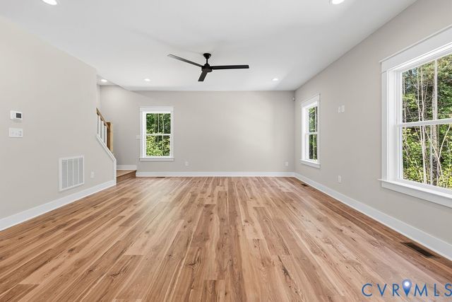 8590 Leanne Ln, Mechanicsville, VA 23116