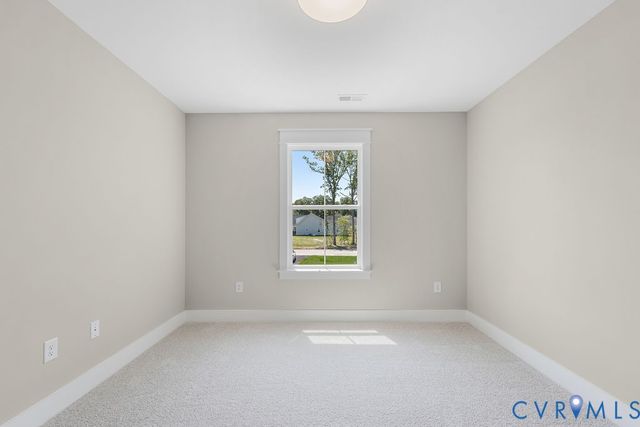 8590 Leanne Ln, Mechanicsville, VA 23116