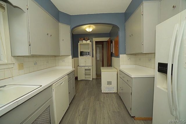 138 East Hazeltine Avenue, Tonawanda, NY 14217