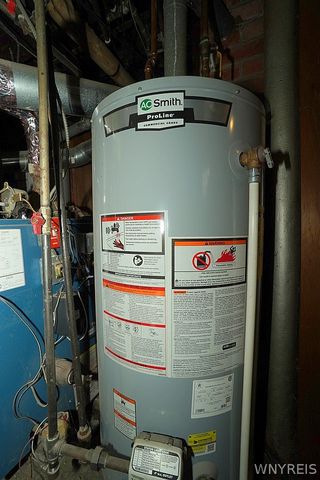 138 East Hazeltine Avenue, Tonawanda, NY 14217