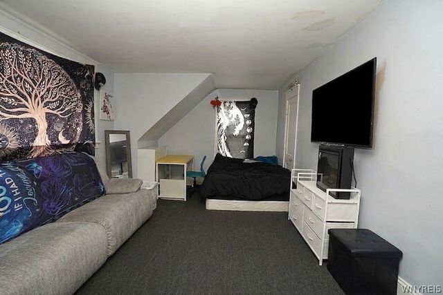 138 East Hazeltine Avenue, Tonawanda, NY 14217