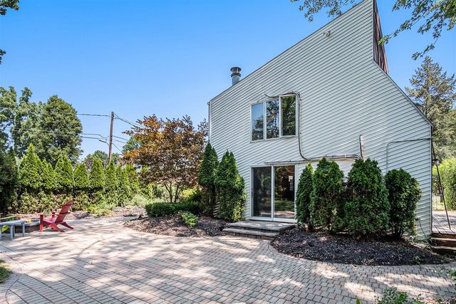 1753 Breton Road, Grand Rapids, MI 49506