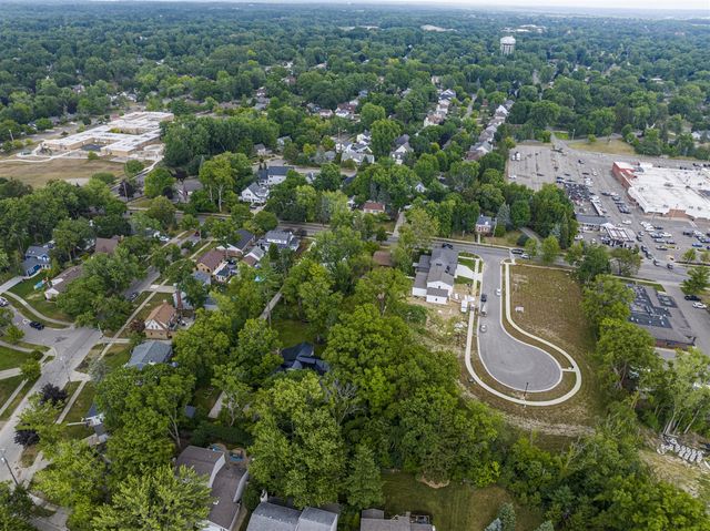 1753 Breton Road, Grand Rapids, MI 49506