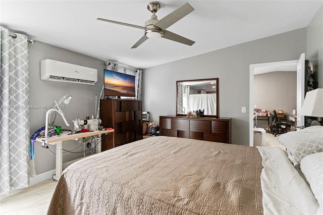 740 NW 219th Avenue, Pembroke Pines, FL 33029