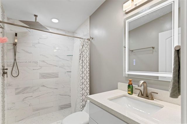 740 NW 219th Avenue, Pembroke Pines, FL 33029