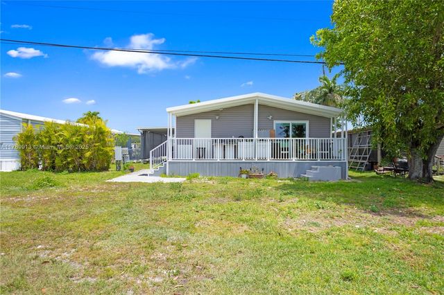 740 NW 219th Avenue, Pembroke Pines, FL 33029