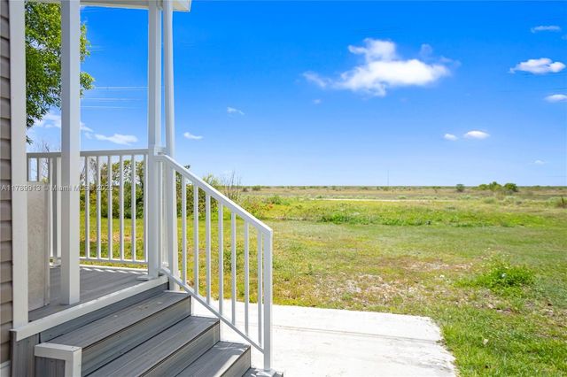 740 NW 219th Avenue, Pembroke Pines, FL 33029