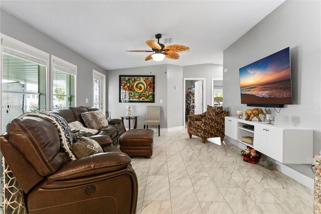 740 NW 219th Avenue, Pembroke Pines, FL 33029