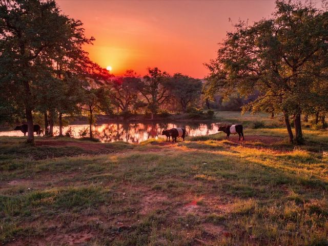 3909 Paluxy Highway, Granbury, TX 76048