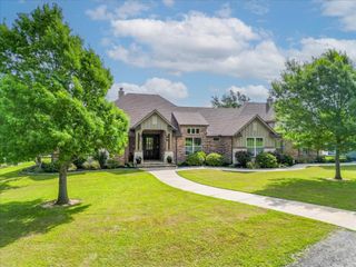 3909 Paluxy Highway, Granbury, TX 76048