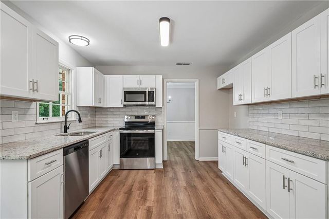 965 Dunstan Lane, Stone Mountain, GA 30083