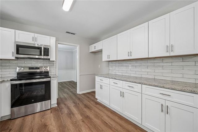 965 Dunstan Lane, Stone Mountain, GA 30083