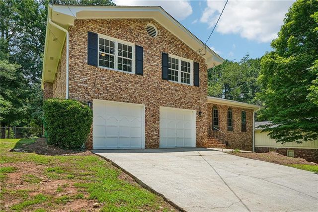 965 Dunstan Lane, Stone Mountain, GA 30083