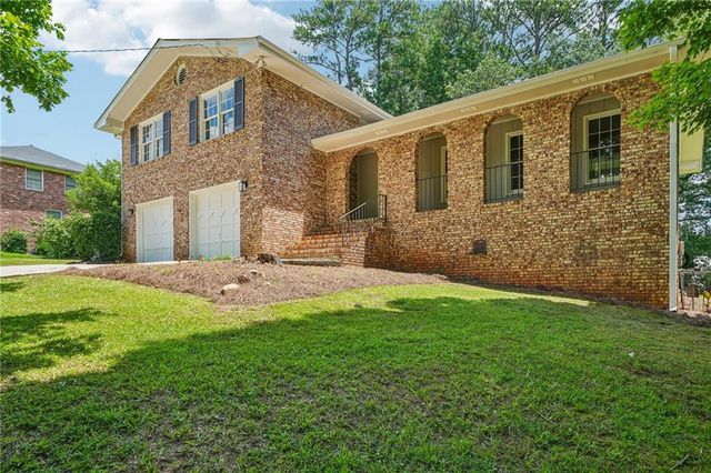 965 Dunstan Lane, Stone Mountain, GA 30083