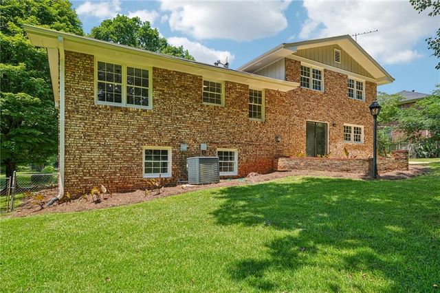 965 Dunstan Lane, Stone Mountain, GA 30083