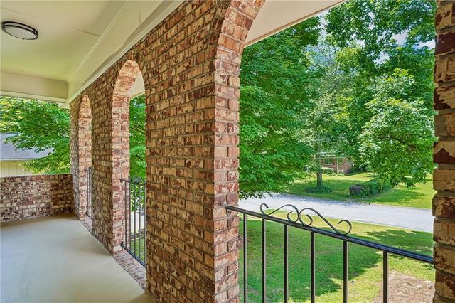965 Dunstan Lane, Stone Mountain, GA 30083