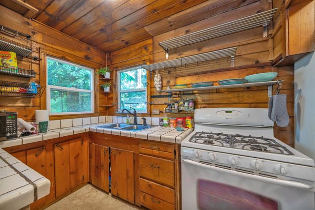 6929 Split Bend Rd, Pollock Pines, CA 95726
