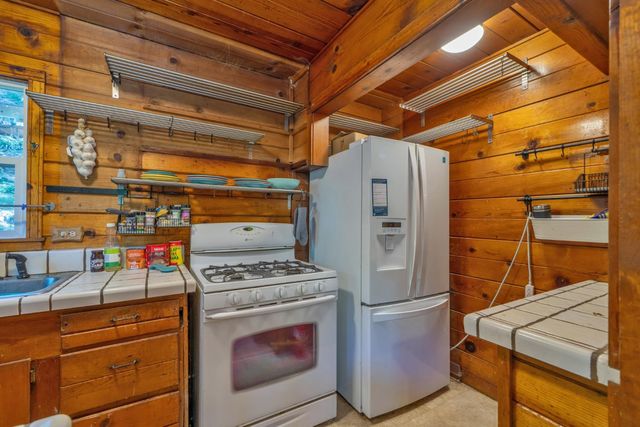 6929 Split Bend Rd, Pollock Pines, CA 95726