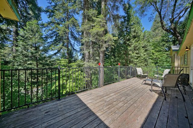 6929 Split Bend Rd, Pollock Pines, CA 95726