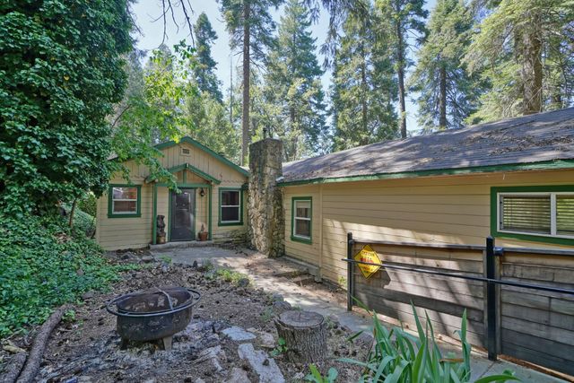 6929 Split Bend Rd, Pollock Pines, CA 95726