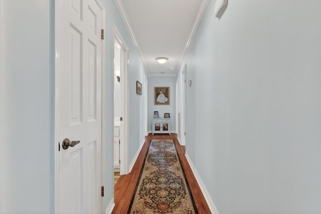 1886 Wellsbrook Dr, Fayetteville, TN 37334