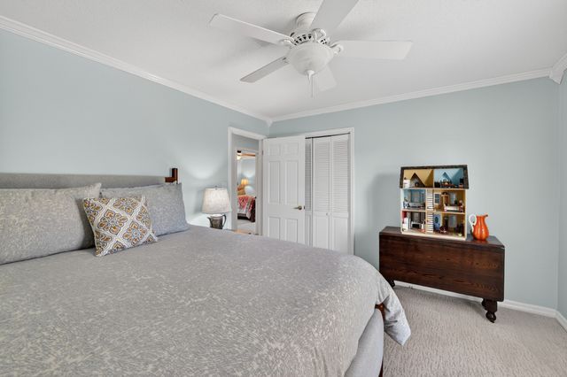 1886 Wellsbrook Dr, Fayetteville, TN 37334