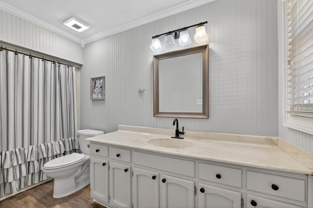 1886 Wellsbrook Dr, Fayetteville, TN 37334