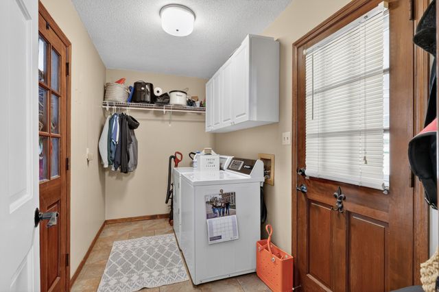 1886 Wellsbrook Dr, Fayetteville, TN 37334