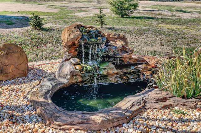 1886 Wellsbrook Dr, Fayetteville, TN 37334