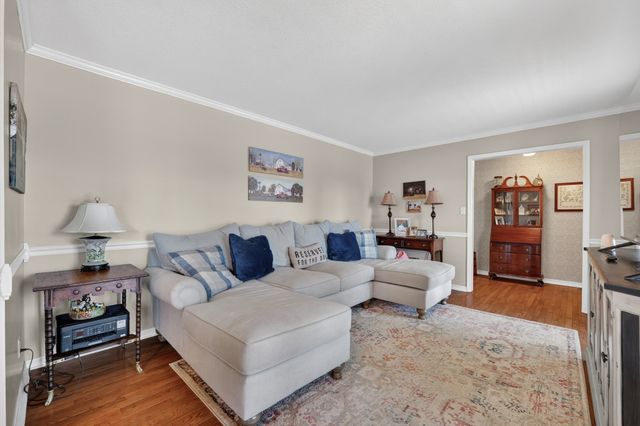 1886 Wellsbrook Dr, Fayetteville, TN 37334