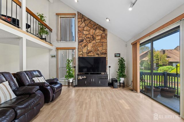 51 Westgate Drive, Edison, NJ 08820