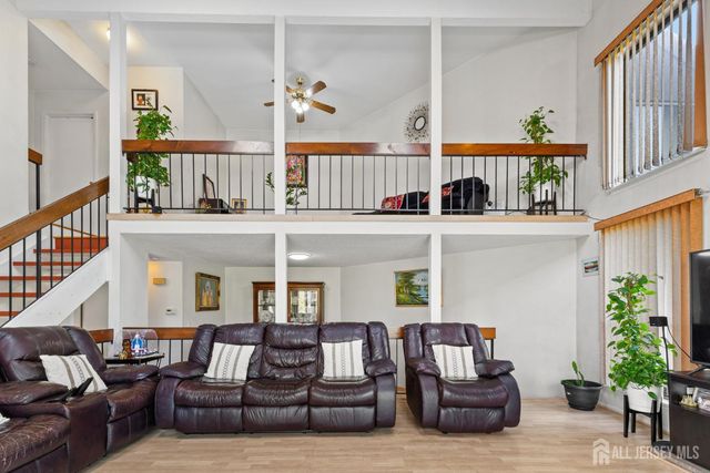 51 Westgate Drive, Edison, NJ 08820