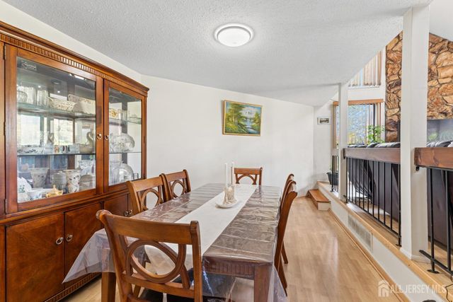 51 Westgate Drive, Edison, NJ 08820