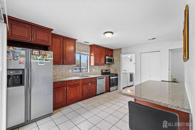 51 Westgate Drive, Edison, NJ 08820