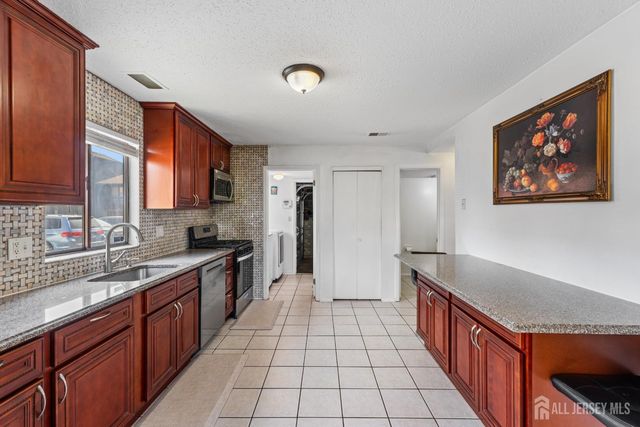 51 Westgate Drive, Edison, NJ 08820