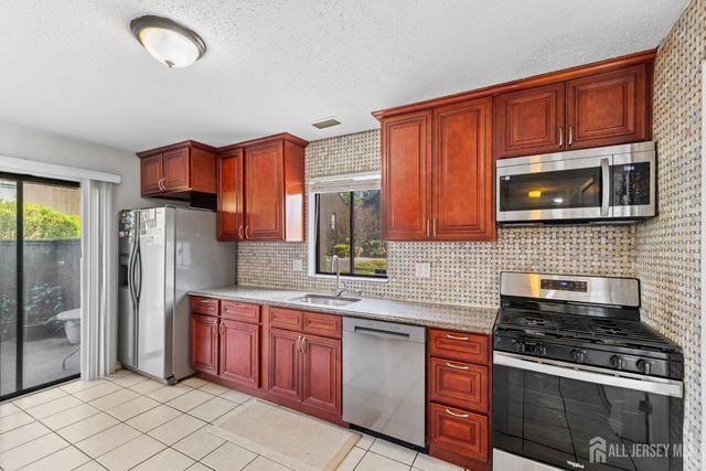 51 Westgate Drive, Edison, NJ 08820