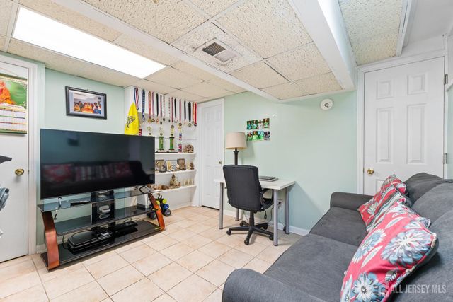 51 Westgate Drive, Edison, NJ 08820