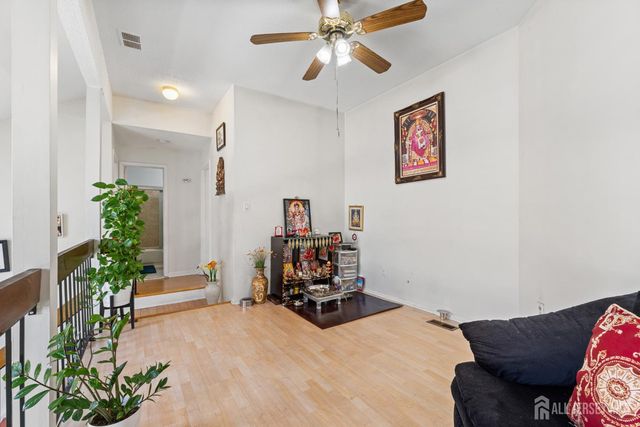 51 Westgate Drive, Edison, NJ 08820